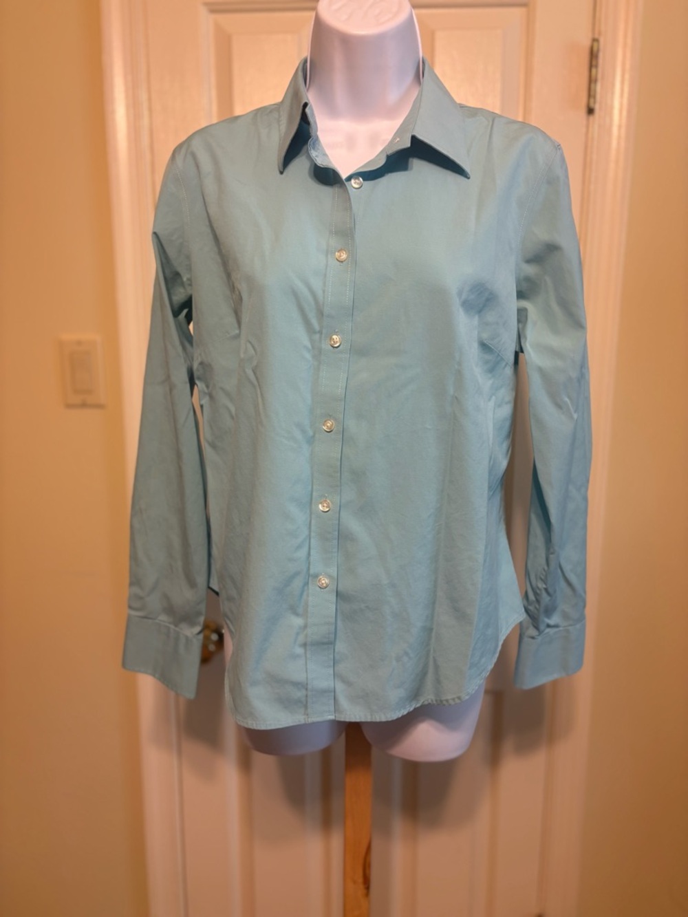 LANDS END Classic Light Blue Rich Fabric  Button-Down Shirt, Size: 8